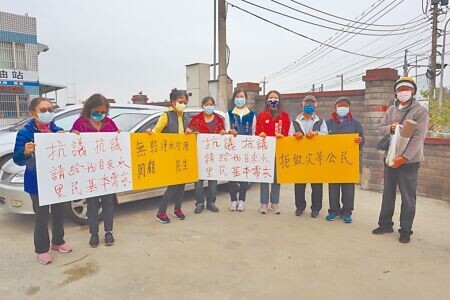 新竹縣竹北東海三街居民因無自來水可用，長期只能喝地下水，造成生活諸多困擾。（邱立雅攝）