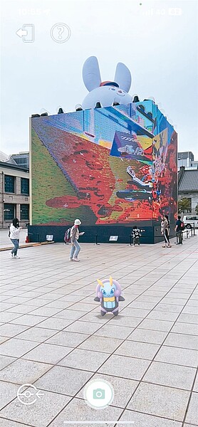 在北美洲、南美洲和非洲常出現的寶可夢「甜甜螢」,將再次來到台灣燈會。圖/北市觀傳局提供