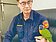 高雄鸚鵡迷路懂報案　跟回派出所找到主人