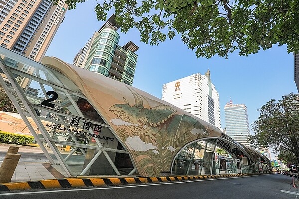 科學博物館認養專用道候車月台。圖／台中市府提供