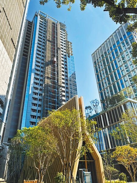 
台中西區「勤美之森」豪宅大樓案，預計最快今年第四季完工。圖∕曾麗芳
