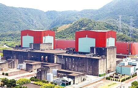 
核二廠2號機將在3月停機除役，經濟部長王美花昨打包票表示，去年就有調度相關機組、處理水利調度，不會有缺電問題。圖為核二廠外觀。（本報資料照片）
