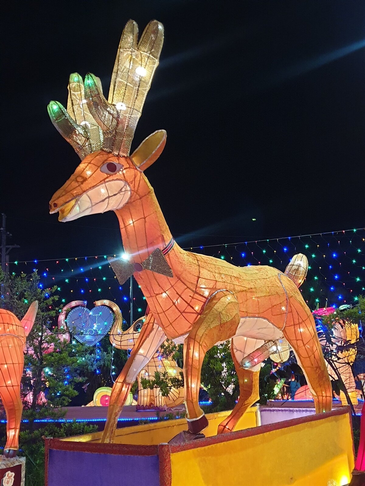 「國姓第一猛鹿」如實呈現公鹿雄壯威武的「那話兒」,每次展出都成焦點,今年南投燈會展出後卻傳失蹤。圖/本報資料照,記者賴香珊/攝影