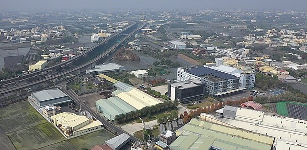 商仲高力國際近日陸續公告四筆標售案,從北到南、產品類型涵蓋辦公室、廠房、建地、工業土地,備受矚目。圖/高力國際提供