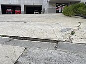 桃園12億北景雲計畫　再爆運動中心天花板去年底又掉1次