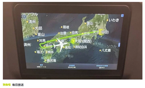 一架日本航空班機在東京起飛,8小時後卻還是折返東京降落。圖擷自毎日放送