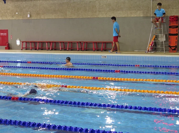 桃園國民運動中心游泳池關閉超過700天，體育局昨天表示，游泳池可望在5月重新迎客。聯合報資料照