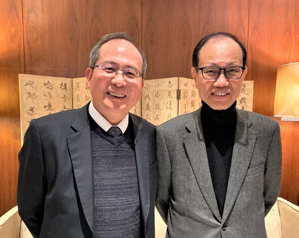 台灣彩券公司董事長薛香川(右)、總經理謝志宏(左)合影。記者陳怡慈/攝影