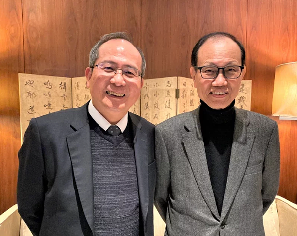 台灣彩券公司董事長薛香川（右）、總經理謝志宏（左）合影。記者陳怡慈／攝影