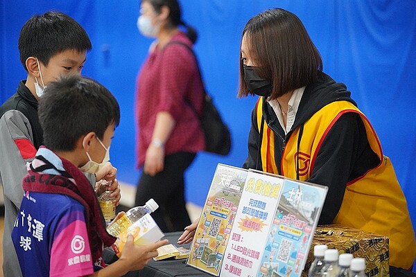 永慶房屋熱情贊助桌球比賽，以實際行動支持懷有夢想的年輕學子。圖／永慶房產集團提供