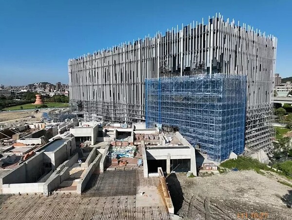 新北市府擬訂「新北美術館設置自治條例」,讓美術館成為新北第一個行政法人化的文化場館。圖/新北文化局提供