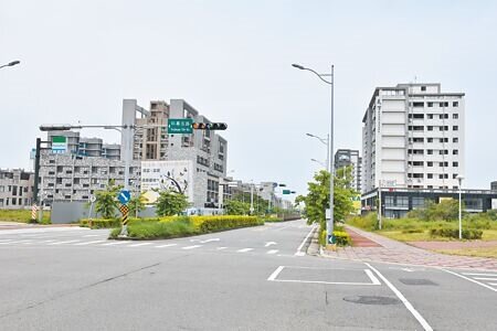 竹南鎮大埔特定區因受台積電竹南廠即將完工啟動效應,房地產交易買氣熱絡。(謝明俊攝)