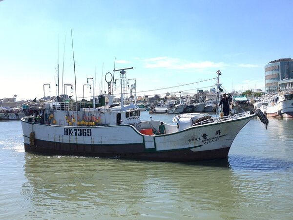 屏東東港籍「昇豐128號」鮪釣漁船在太平洋公海失聯進入第9天，家屬盼相關單位儘速搜救。圖／漁業署提供