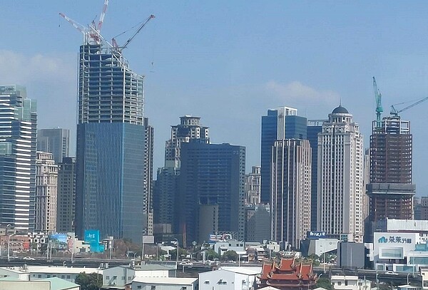 買房搬錢術被堵…他想靠「這招」壓低房貸利率 網搖頭:時間點過了 2022年整體房地產壟罩在抑制房價政策的不確定性,加上連續升息,整體房市受到不小衝擊,尤其高總價、高單價的產品抗性更大。圖/好房網News記者林和謙/攝