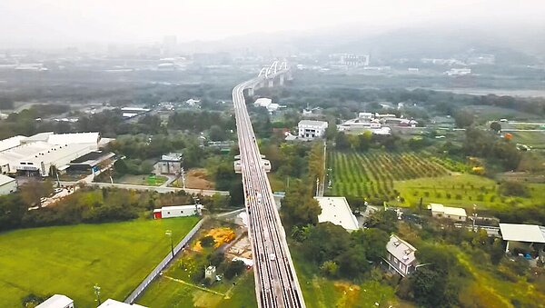 新北捷運三鶯線LB07台北大學站、LB08鶯歌車站間，有處如魚頭般的凸出空間，就是LB07a的預留站體。圖／新北市捷運局提供