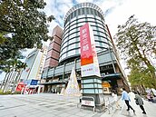 百貨業　連假銷售報捷