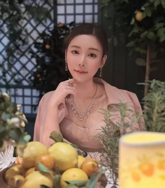 香港名媛蔡天鳳。(取材自Instagram)