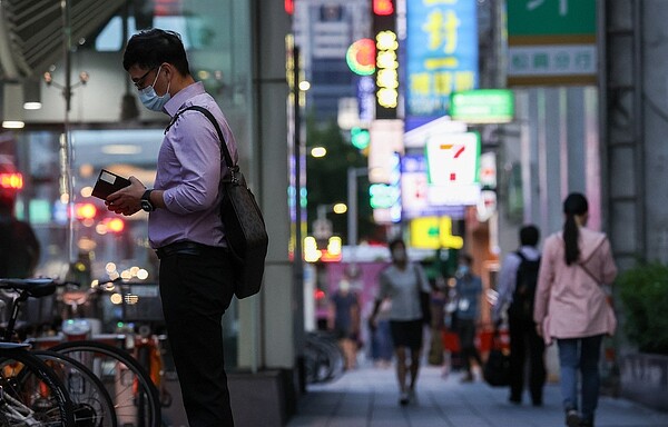 要習慣高物價？龔明鑫：今年通膨高點是6月。示意圖／記者余承翰／攝影