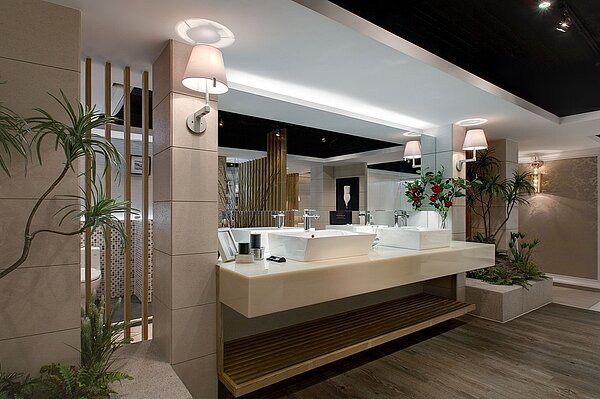 與先進國家的廠商進行技術合作,藉高階技術來堆疊出Derek德瑞克的「光芒及與眾不同」。圖/Derek提供