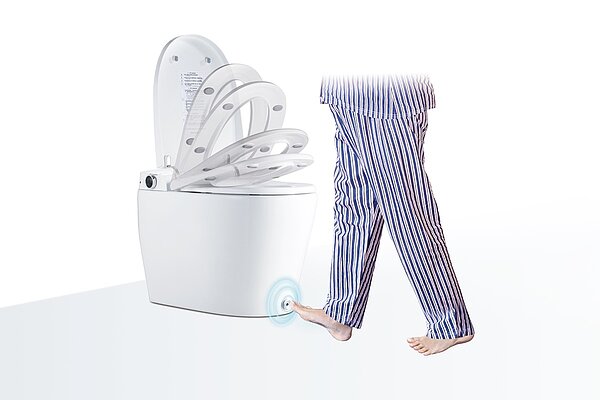 「腳觸科技」讓使用者全程完全不用動手,可降低手部與細菌接觸的機會,讓人大大讚歎。圖/Derek提供