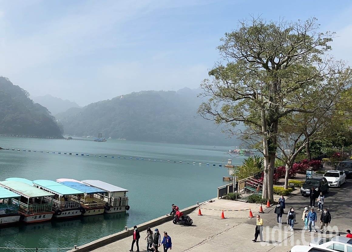 石門水庫園區遊客驟減,加上未來施工期長,負責營運的桃禧公司決定不玩了。記者曾增勳/攝影