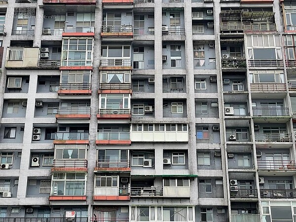 400戶中古社區千萬別碰?網一看「致勝關鍵」:是在怕什麼 專家指出,在家中的一些行為恐不知不覺讓自己成為惡鄰居。示意圖/好房網News記者呂詠柔攝