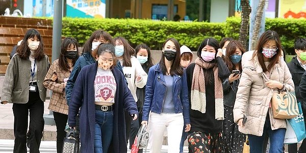 2021年經濟合作暨發展組織(OECD)兩性薪酬仍有14%差距,推估OECD會員國還要50年以上,才能完全消除男女薪酬差距。圖/中時報系資料照片