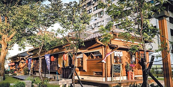 桃園77藝文町2018年起由遠東開發室內裝修股份有限公司營運,疫情重創虧損上千萬元,將於9月17日退出營運。(桃園市文化局提供/陳夢茹桃園傳真)