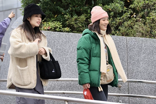 中央氣象局表示，明天到周日上午都是好天氣，周日下午大陸冷氣團或強烈大陸冷氣團南下，入夜後越晚越冷。聯合報資料照