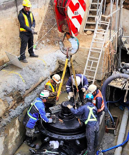 配合民權大橋改建,台北市自來水事業最近採日本「不斷水工法」已完成增設蝶閥,接下來內湖地區5萬戶用水戶,將不會因工程而有停水之苦。圖/北水處提供