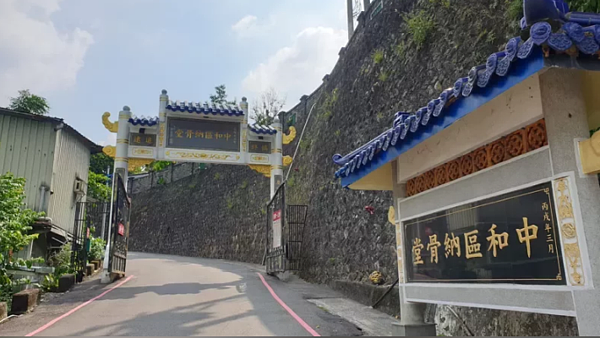 新北都會區納骨塔需求高，每到清明祭祖人潮都不少。圖／本報資料照片