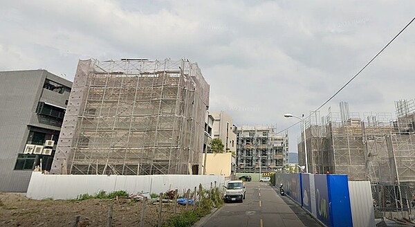 台中潭子、豐原近年房市發展熱,其中潭子弘富重劃區因擁有大量綠覆率,吸引不少自住客。圖/google map