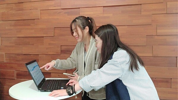 台北自來水事業處為方便用戶,自3月15日起推出「水費線上結清」及「簡訊帳單」等數位升級服務。圖/北市府提供