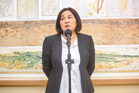 
金門二膽島陳姓上兵9日起失聯，驚傳游到對岸，震驚全台。陸委會主委邱太三證實，已接獲對岸通知，確認陳姓上兵人在廈門。國民黨立委陳玉珍（如圖）對媒體透露，這個孩子在不對的時間地點，做了不對的事，他可能不想回來，她知道原因但不能說。（張鎧乙攝）
