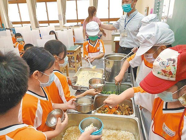 桃園營養午餐費擬調高,預算增加恐破億。(桃園市教育局提供/陳夢茹桃園傳真)