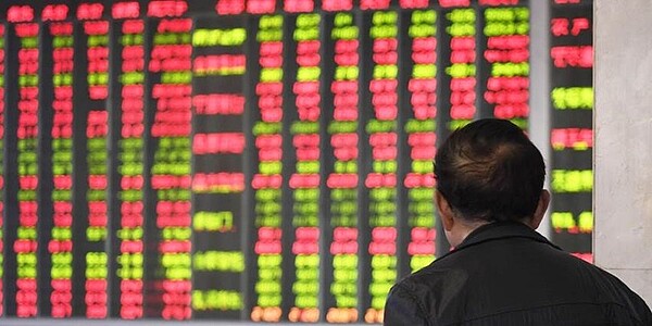 大陸證監會加碼房地產「第三支箭」,推動私募股權基金發揮更大作用,促進房地產市場盤活存量,推升整體亞洲債市表現。圖/中新社