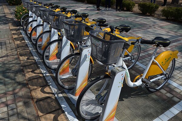 台南YouBike 2.0上路後大受歡迎,市府再增13處站點。圖/台南市交通局提供