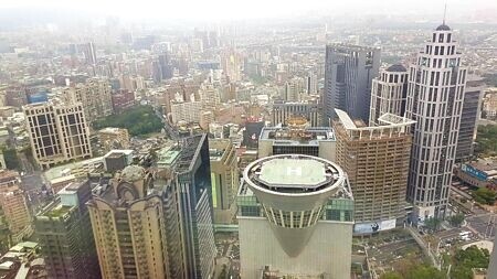 房價漲、利率升,購屋族買房及貸款壓力沉重,去年第四季全台平均利率1.96%,已逼近2%大關。圖∕本報資料照片