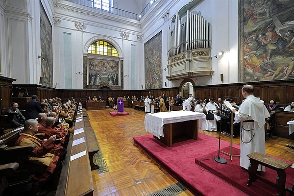 中華人間佛教聯合總會訪問團與耶穌會總會、聖若十字大學及天使大學進行交流研討