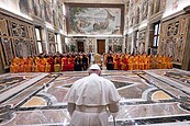 教宗與百位佛教領袖同禱世界和平　東西兩大宗教梵蒂岡共築和諧願景