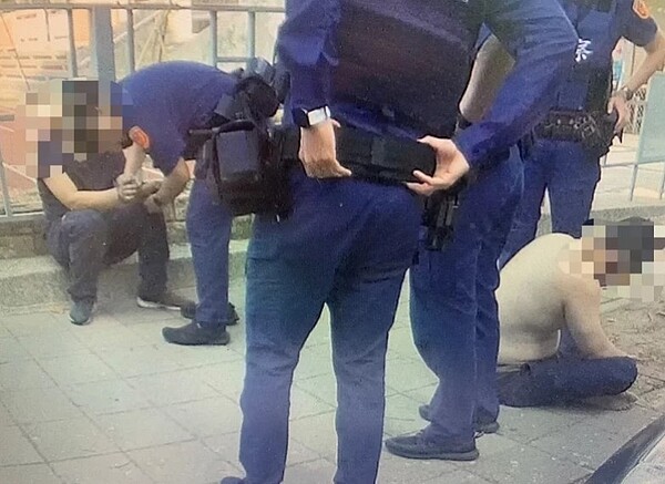 楊姓等3名男子為房產投資糾紛,持甩棍涉嫌打林姓男子,警方到場了解全案。記者林保光/翻攝