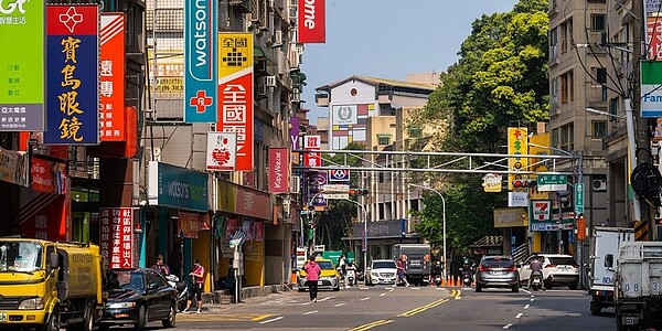 去年餐飲業營業額8,653億元、家數16.3萬家,雙雙創下歷史新高。圖/中時報系資料照