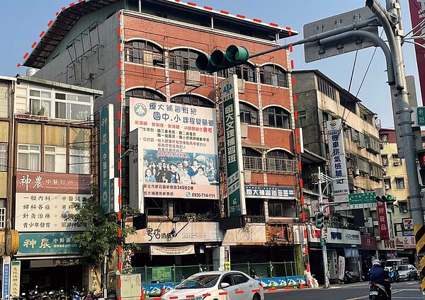 新北20日首拆停用海砂屋。圖/新北市府提供