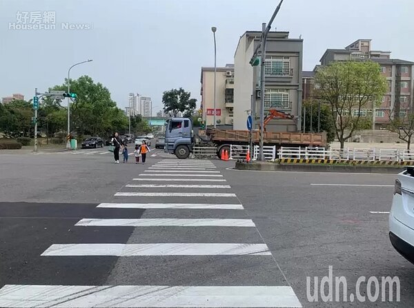 住宅區內的地磅站常引來居民抗議。桃園市府都發局表示,未來修法時將納入檢討。記者朱冠諭/攝影