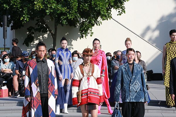 「2023台北時裝週AW23」開幕今晚首度移師台南「南鯤鯓代天府」。圖／台南市政府提供