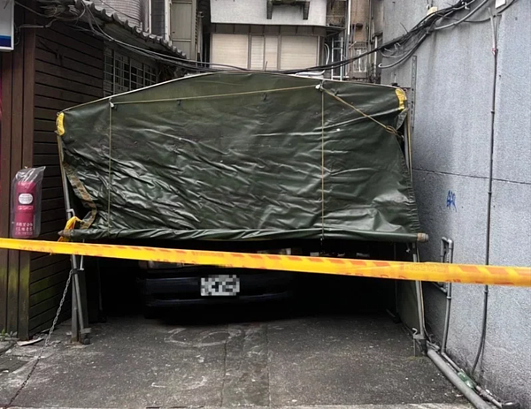 台北市25歲羅姓男子疑似輕生墜樓陳屍停車場，警方調閱監視器，初步排除他殺嫌疑。記者廖炳棋/翻攝