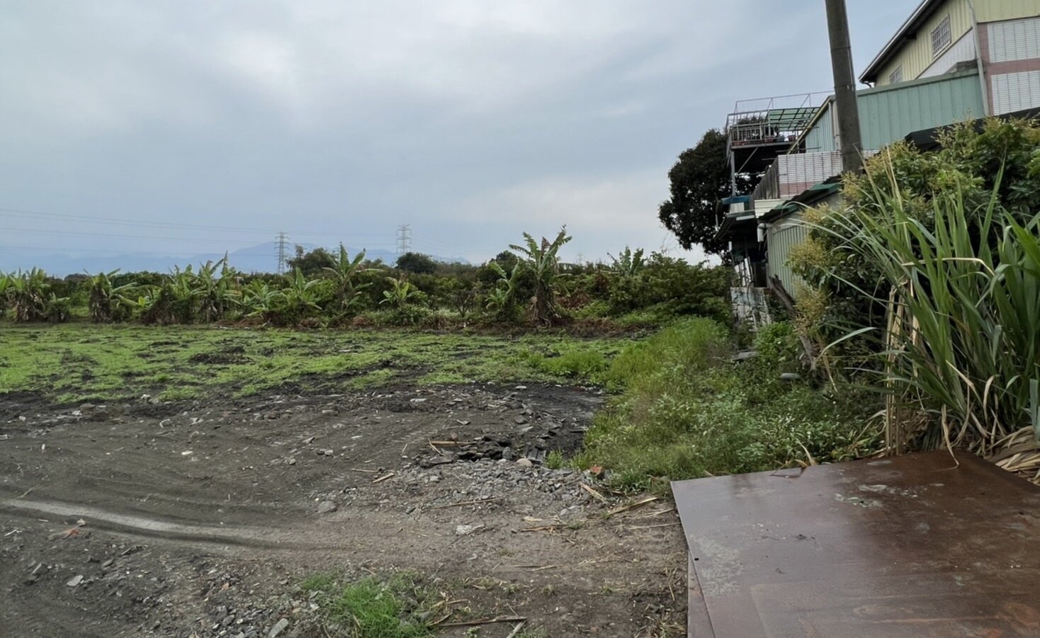 斗六市久安里附設置瓦斯存放場預定地因靠近社區，居民恐慌發動抗議，要求瓦斯場撤出社區。記者蔡維斌／攝影 