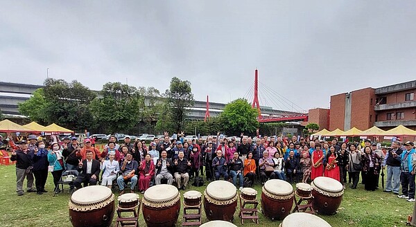 「眷戀嘉年華」盛大舉辦,全國約700位眷村鄉親齊聚,溫馨熱鬧。圖/好房網News記者林和謙/攝
