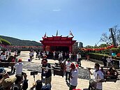 芝山巖惠濟宮過火慶典