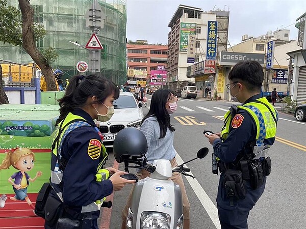 桃園交通警察大隊連9天交通大執法，整體事故較去年同期降近3成。（交大提供／蔡依珍桃園傳真）